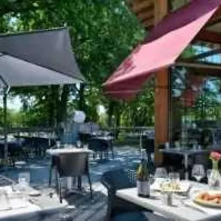 4 Etoiles - Piscine - Ef0cca